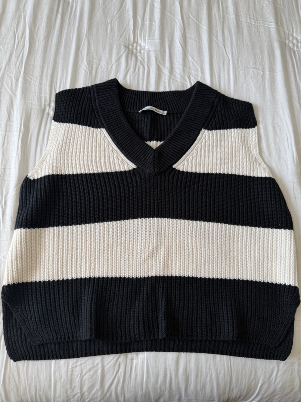 Abercrombie & Fitch Black and White Ribbed Knit Sweater Tank